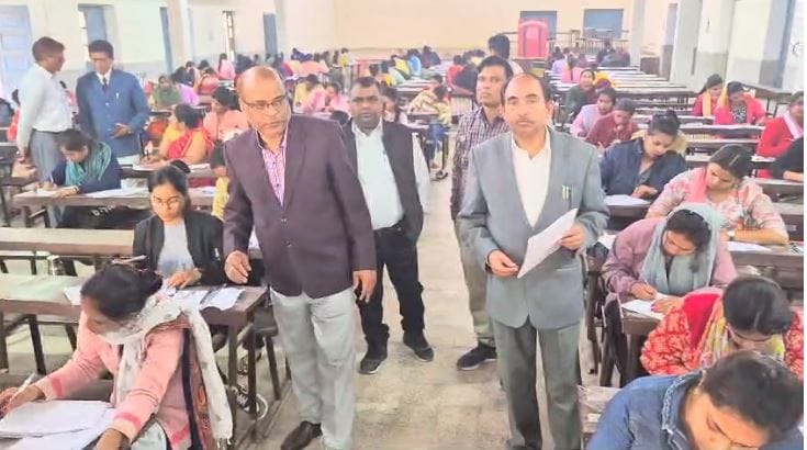 Odd Semester Examination 18 candidates restricted cheating in B.Ed exam in ghazipur