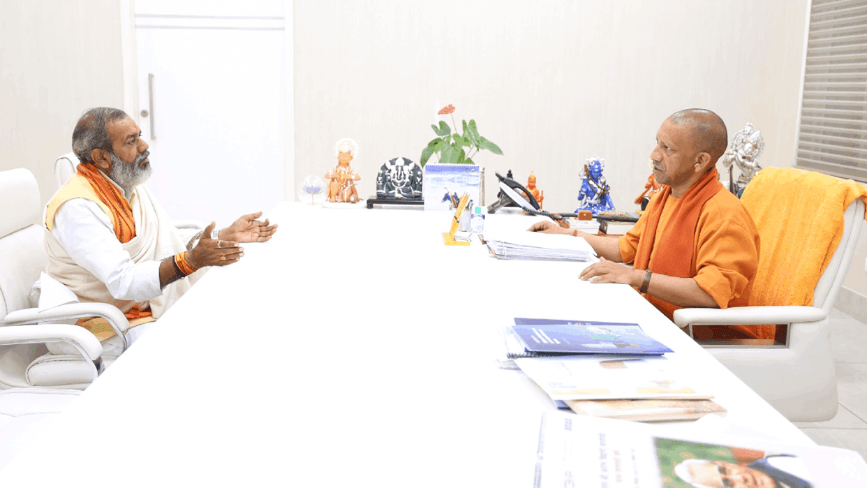 Former Minister of State Sunil Bharala met Chief Minister Yogi Adityanath in Lucknow