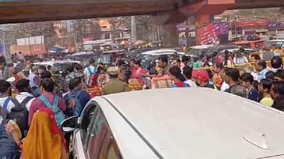 Mahakumbh 2025 Live: महाकुंभ का 40वां दिन, श्रद्धालुओं का संगम स्नान जारी; सड़कों पर भारी ट्रैफिक Mahakumbh Prayagraj 2025 Live Updates Devotees Sangam Ghats Snan Maha Kumbh Mela Photos Videos News in Hindi