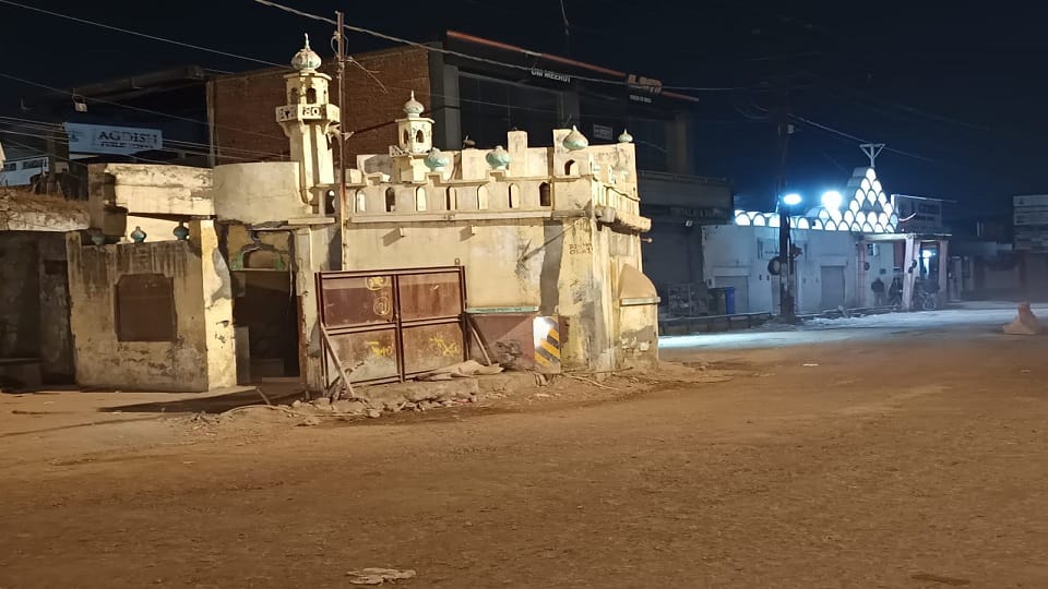 UP: Work to remove mosque in Meerut with consent continues, alert regarding Friday
