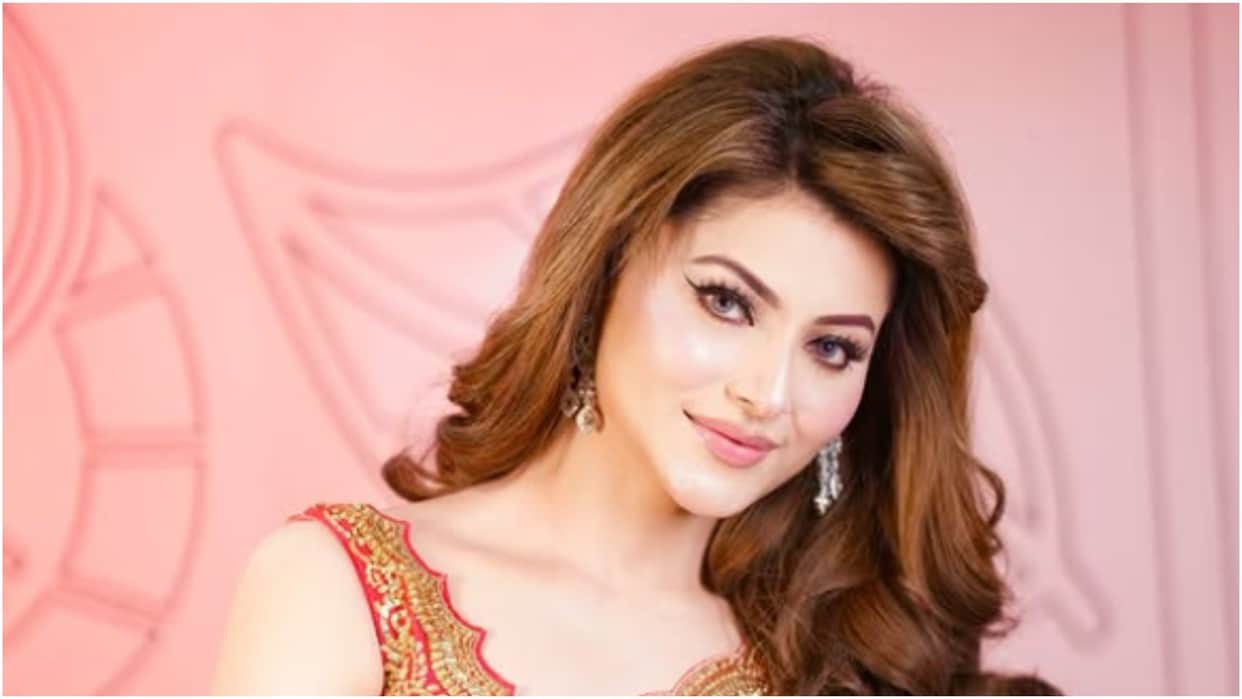 Urvashi Rautela took a big fat paycheck for Movie Daaku Maharaj Know about her Fees