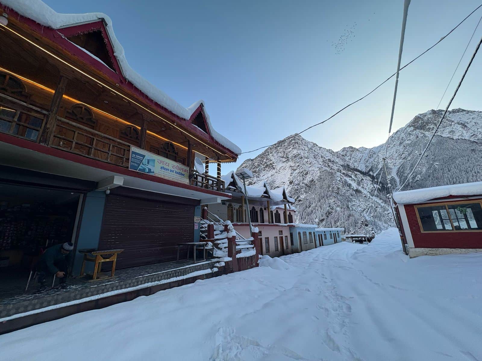Uttarakhand Weather Amazing View Seen after Heavy Snowfall in Auli Harsil Dhanaulti Chakrata Photos