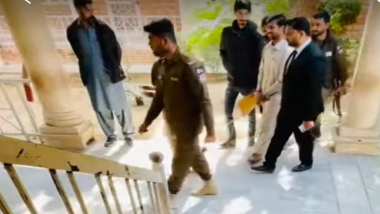 Badal Babu Bail Rejected In Pakistan - Aligarh News - Aligarh:पाकिस्तान ...