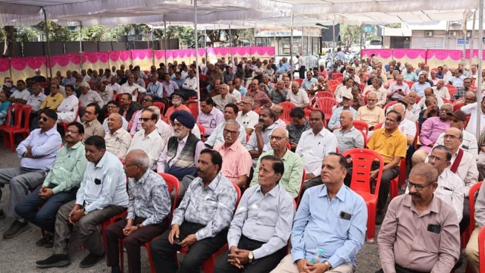 All India Bank Retirees Federation Protest Indore news Pension