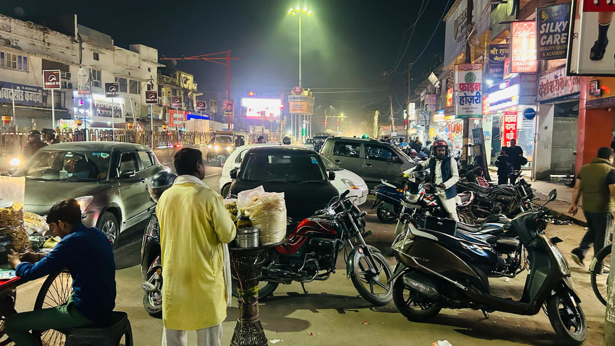 In Gorakhpur, you will have to pay a fine of Rs 1,000 and Rs 500 for parking your vehicle in no parking area