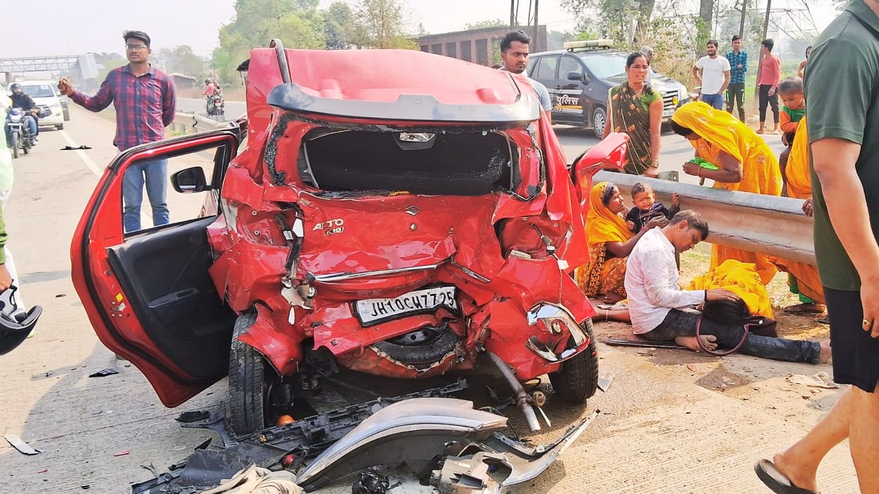 road Accident in Varanasi Two cars collide on highway many people injured