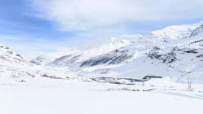 Himachal Weather: हिमाचल प्रदेश में तीन दिन भारी बारिश-बर्फबारी का अलर्ट, लाहाैल में दुश्वारियां बरकरार Himachal Weather: imd forecast of heavy rain, snowfall in state, Difficulties continue in Lahaul