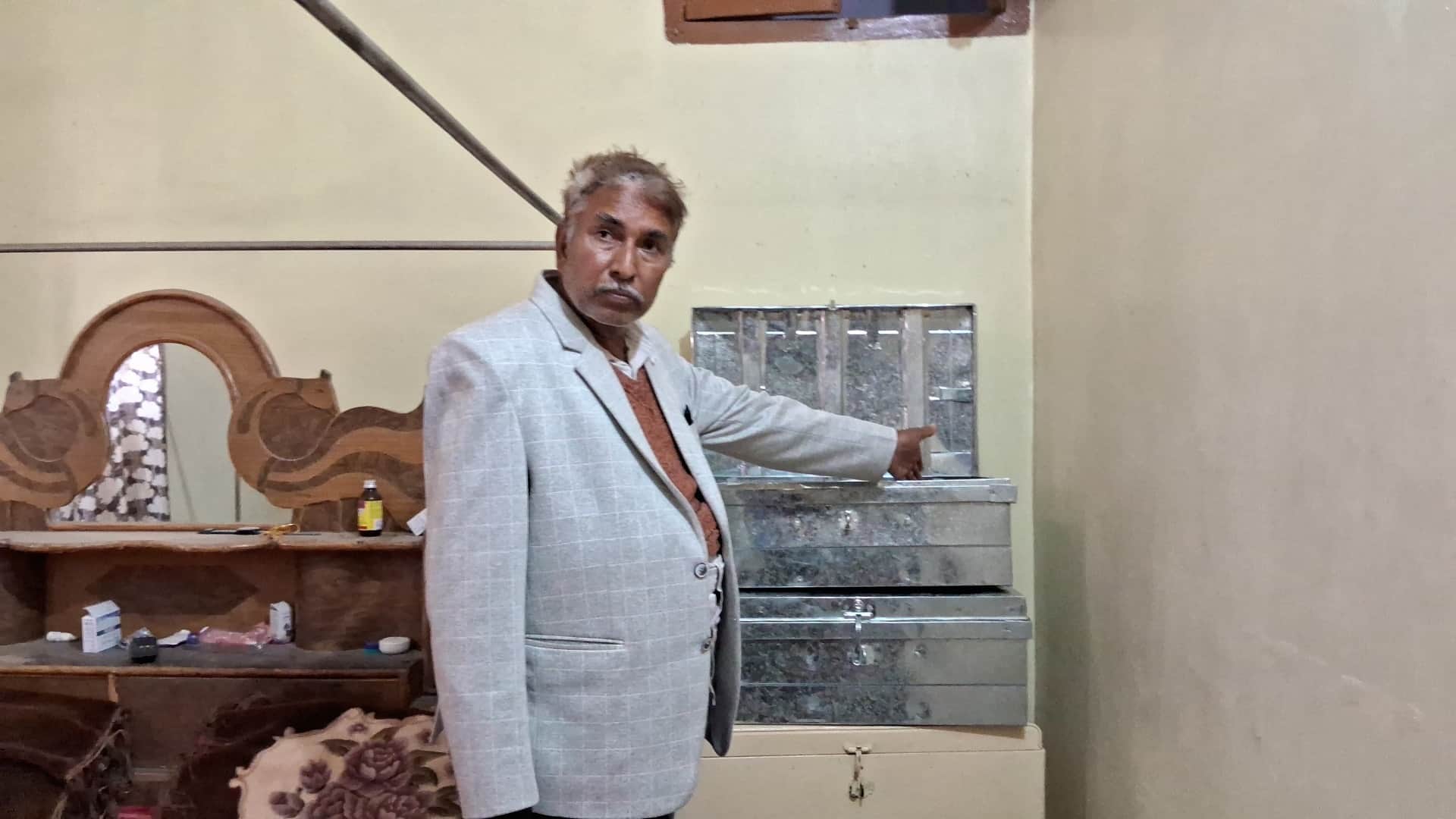 Muzaffarpur: Miscreants entered JDU leader's house at midnight, held women hostage and committed robbery