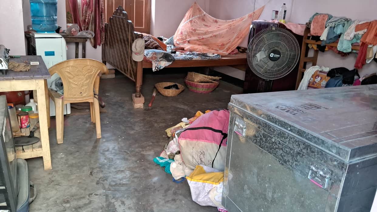 Muzaffarpur: Miscreants entered JDU leader's house at midnight, held women hostage and committed robbery