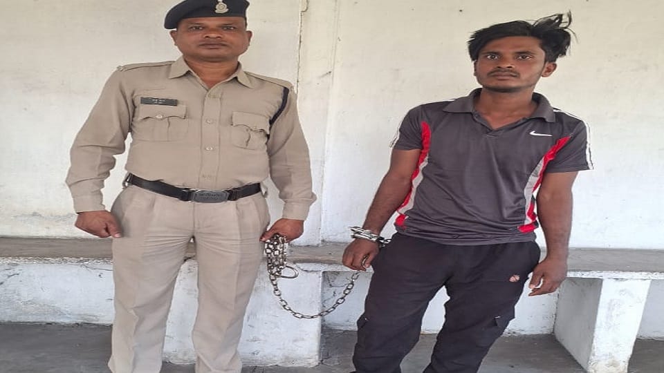 Case of a girl committing suicide police arrested accused and sent him to jail before he could escape to Biha