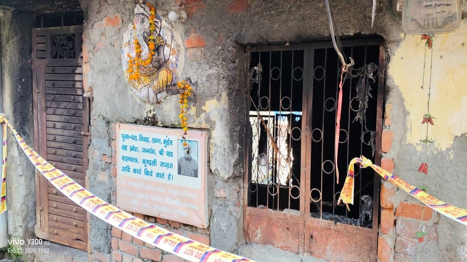 priest died of suffocation due to fire in the temple