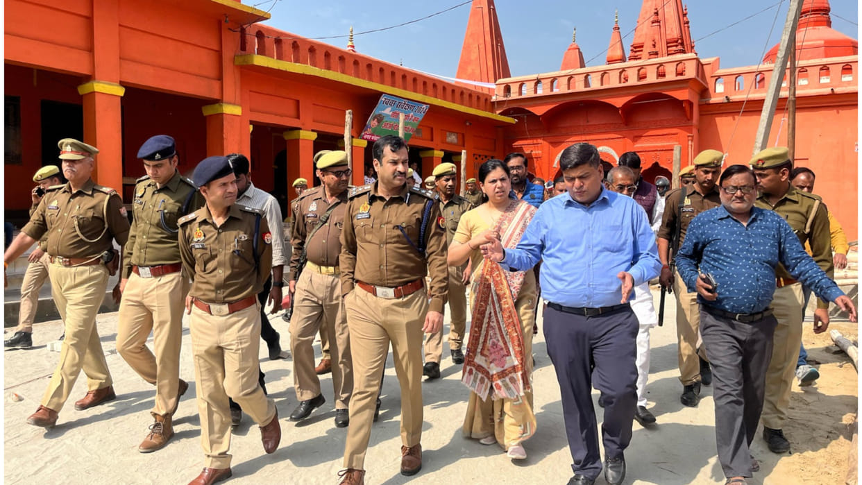 DIG, Commissioner arrived to inspect Dugdheshwar Nath temple of Deoria, crowd will gather on Mahashivratri
