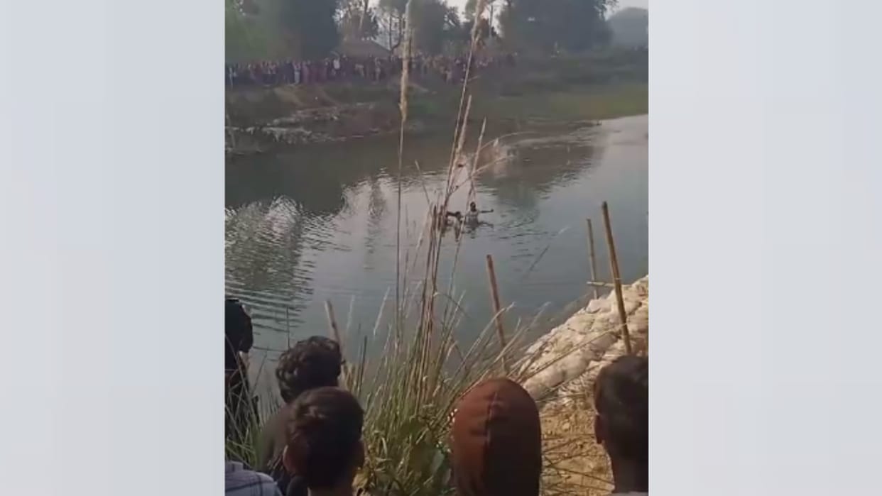 Bahraich: Dead body of a farmer was murdered and thrown in the canal
