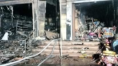 Bihar News: पटना के इस कॉम्प्लेक्स में लगी भीषण आग, एक की मौत; बैंक समेत छह दुकानें जलकर खाक Bihar News: Fire in Patna complex: One person dead: Banks, shops burnt: Fire Brigade, Bihar Police
