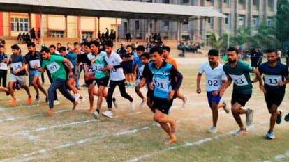 Hockey daughter of Farmer scored five goals hat-trick to give victory games played in Varanasi