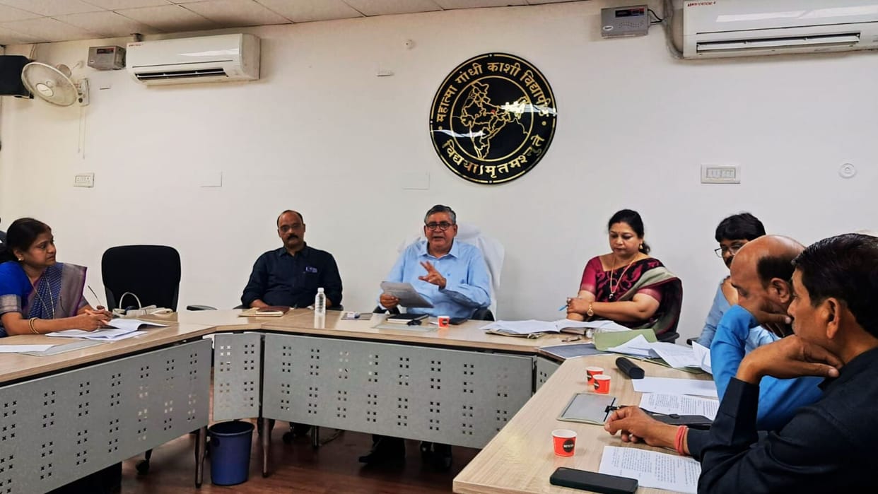 UG exams begin at 200 centers in kashi Vidyapeeth evaluation from March