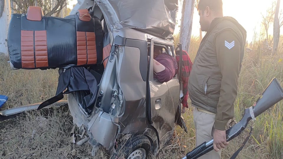 Car crashes near Gang nahar two man killed two injured