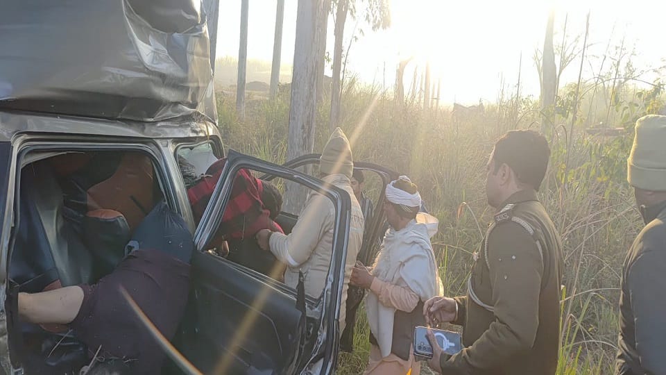 Car crashes near Gang nahar two man killed two injured