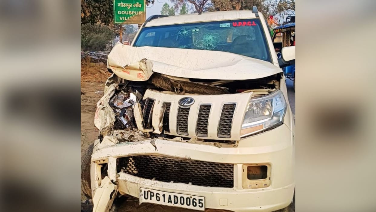 road accident returning from Maha Kumbh in ghazipur five people injured