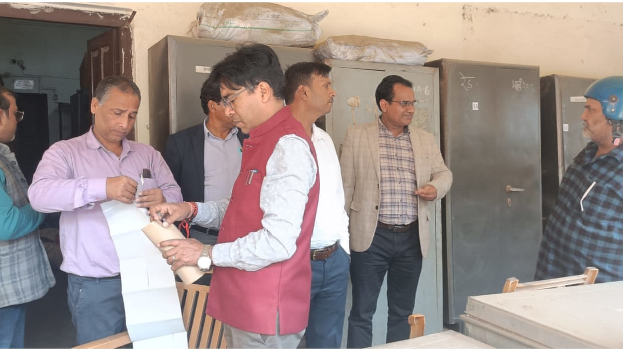 In Gorakhpur, Businessmen preparing for Holi,10 quintals of adulterated khova was caught