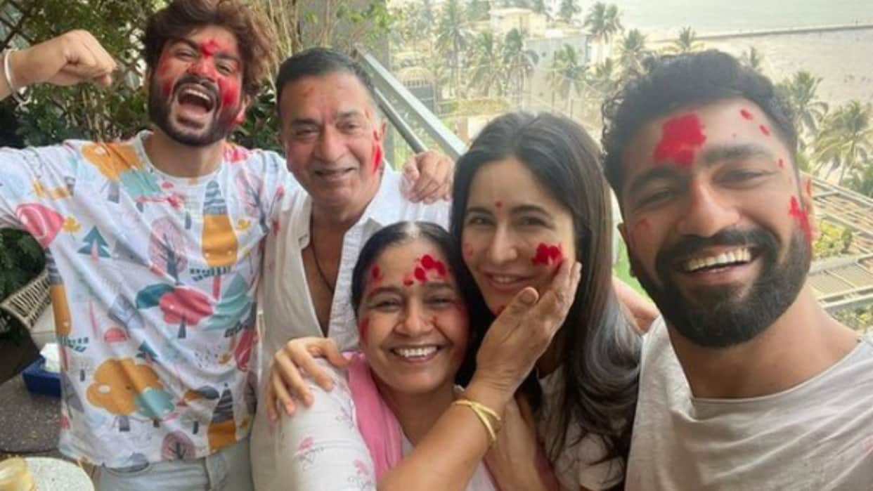 What to Wear on Holi Dress Up Ideas for Newlyweds Fashion Tips