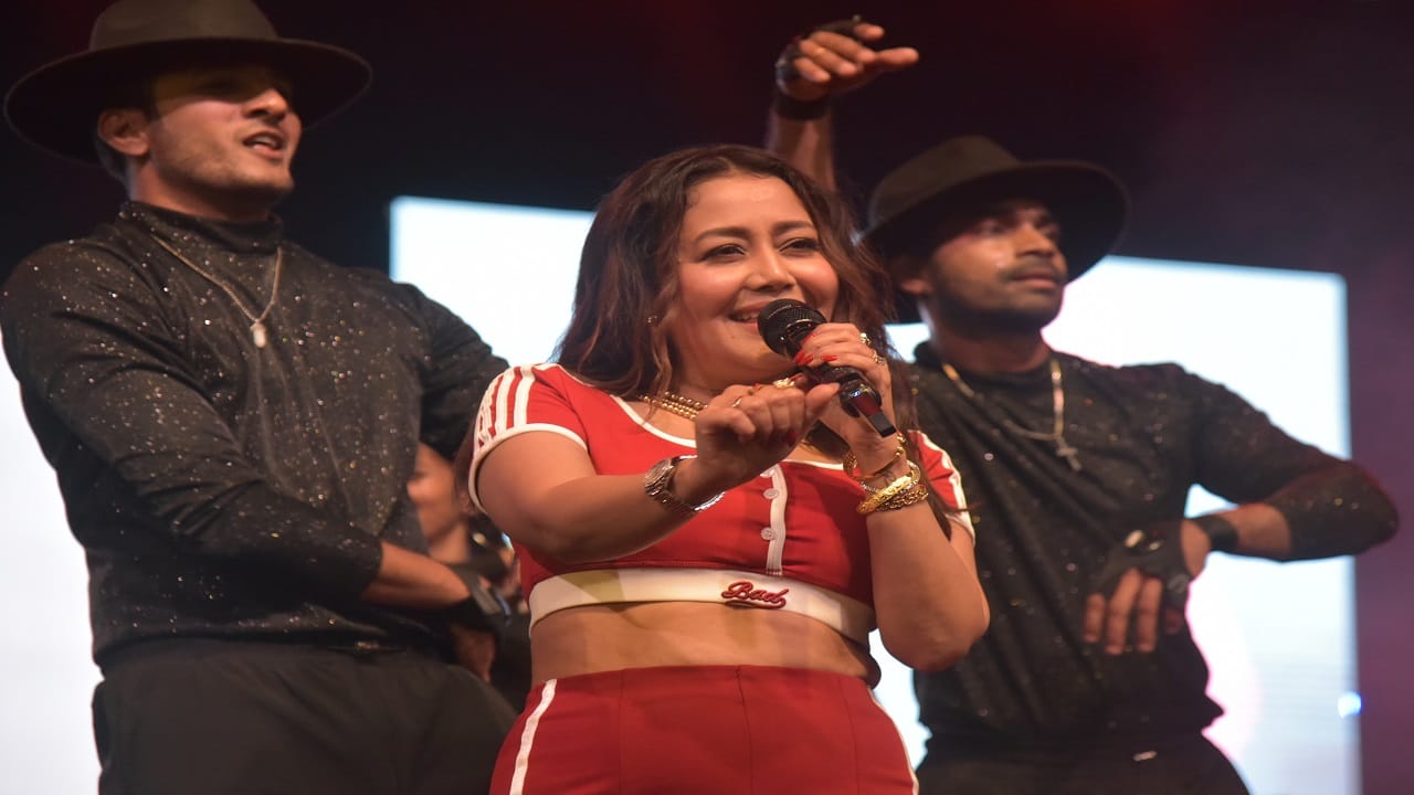 Neha Kakkar And Paradox Gave Performance In Inertia Festival Bareilly
