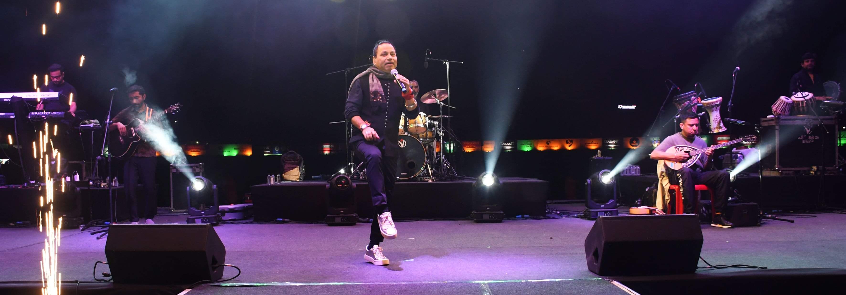 Lucknow: The magic of Kailash Kher's songs fell on the city, the city kept dancing till late night