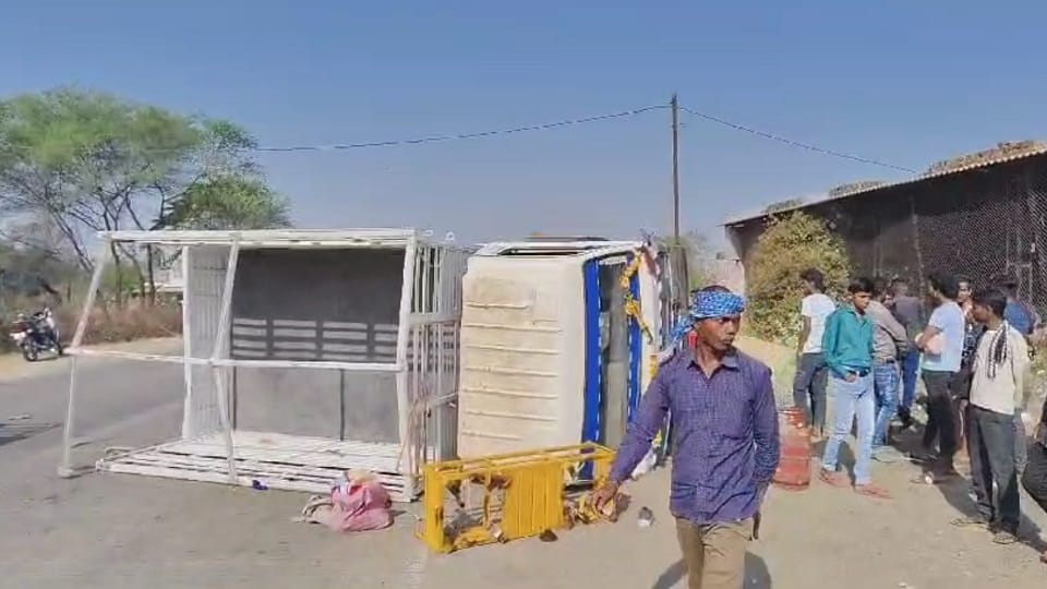 Mazda vehicle overturned on National Highway Madwarani were going for picnic in celebration of victory in Jan