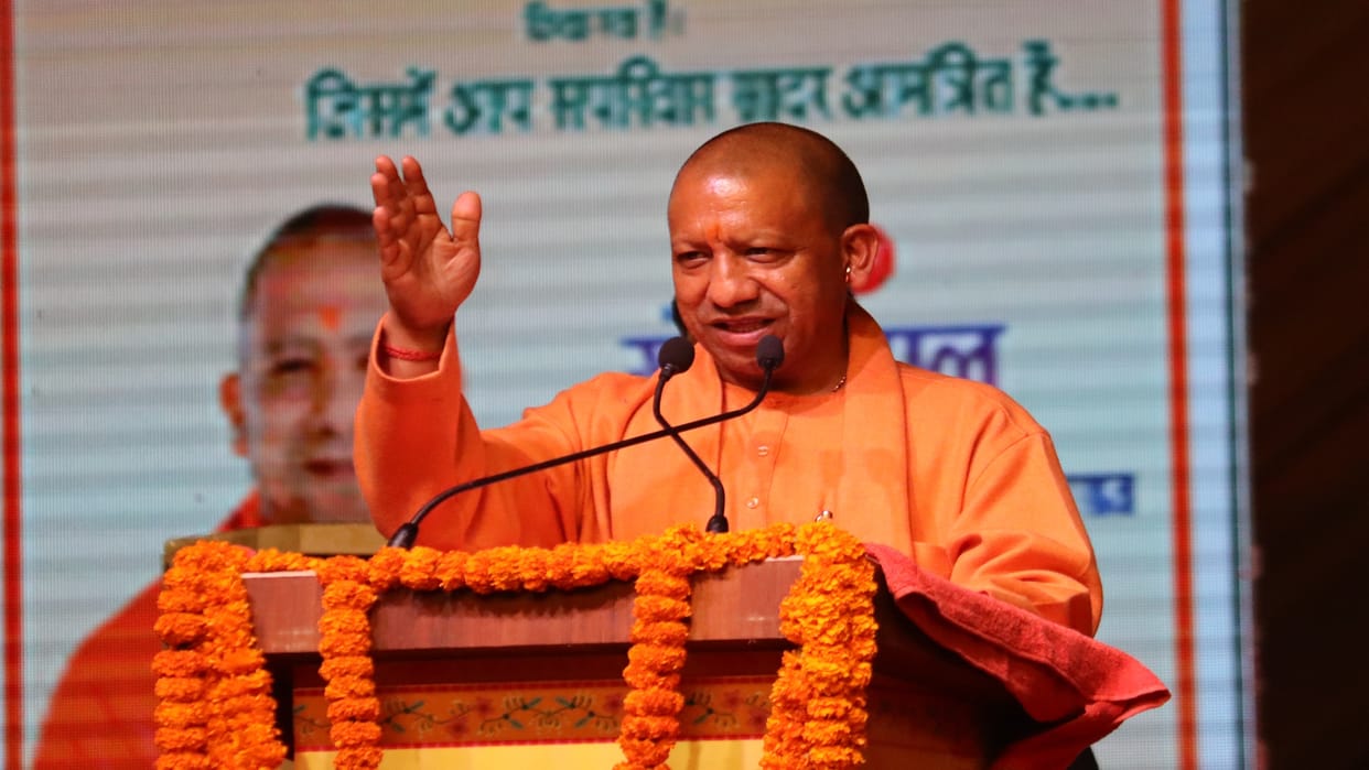 CM Yogi said: Mahakumbh is a symbol of divinity and vastness of Sanatan Dharma, more than 62 people expressed