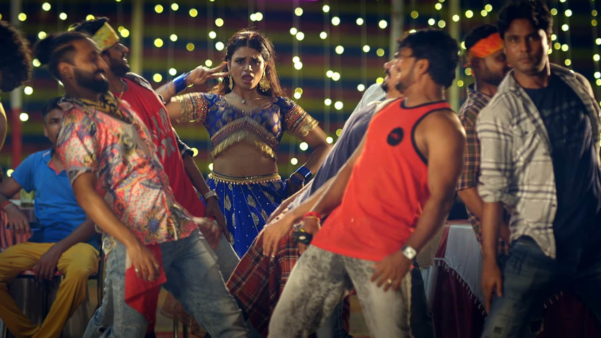 Shreyas Iyer Sister Shresta Iyer Steals the Spotlight in Agreement Karle Song from Sarkari Baccha