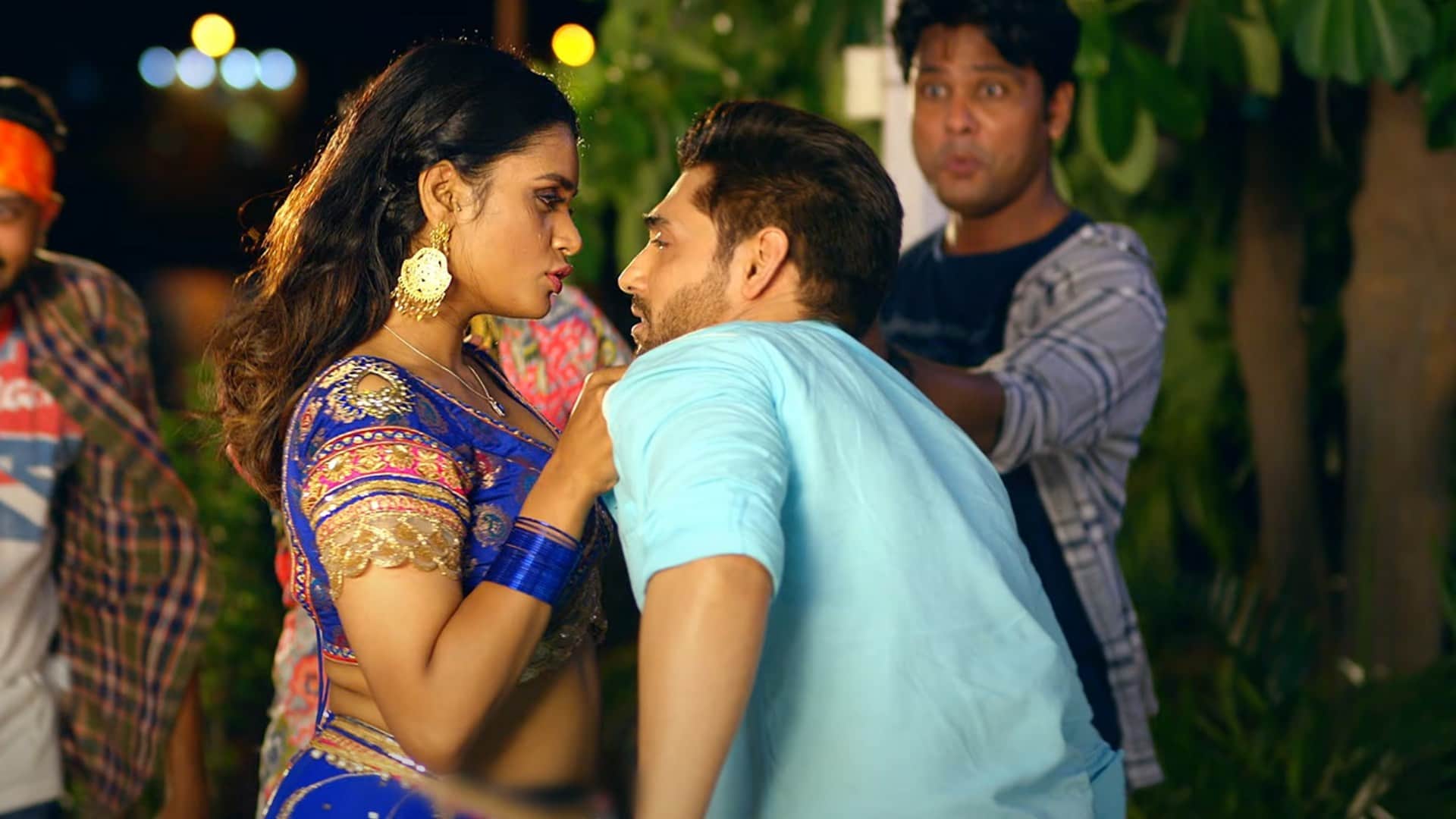 Shreyas Iyer Sister Shresta Iyer Steals the Spotlight in Agreement Karle Song from Sarkari Baccha