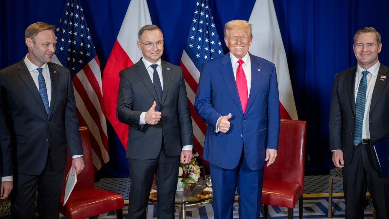Trump meets Polish President Duda, commends increase in defence budget, News in hindi