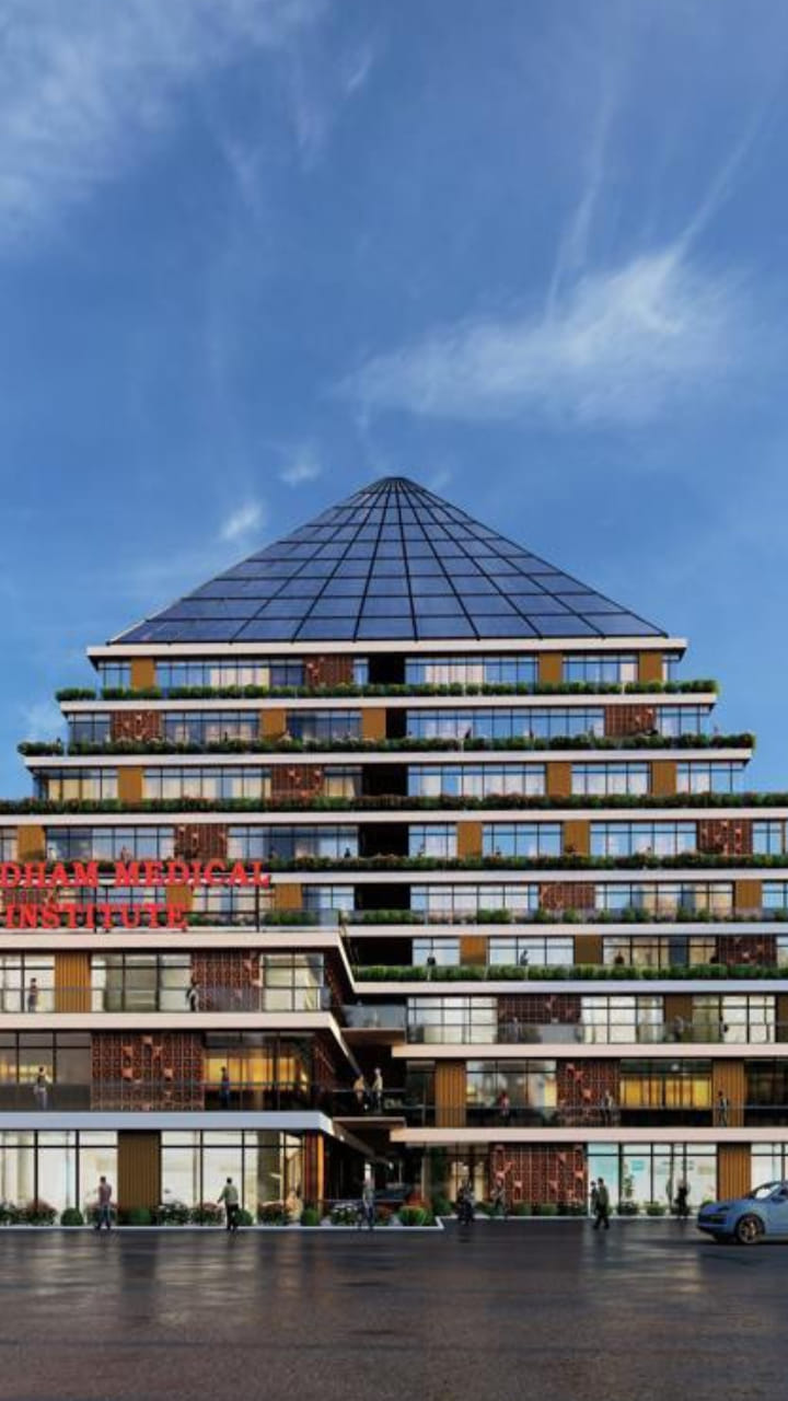 100 बेड से शुरुआत