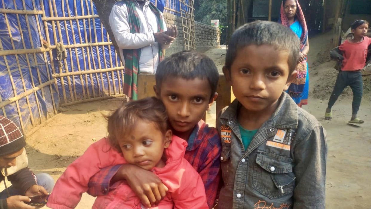 Bihar News: Shocking incident in Purnea, lover beats woman to death in front of children, Love Affair