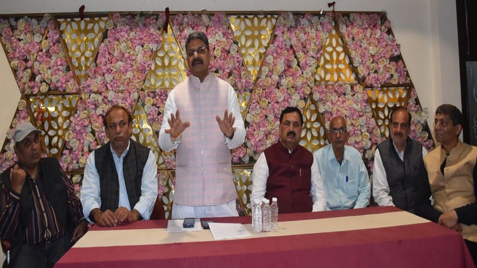 Fare hike: Traders angry corporation officials, MLA said- If people lose their senses, what happen to mayor