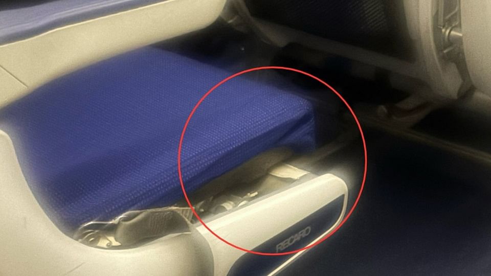 Punjab BJP chief Sunil Jakhar raised issue of broken seats in Indigo Airlines