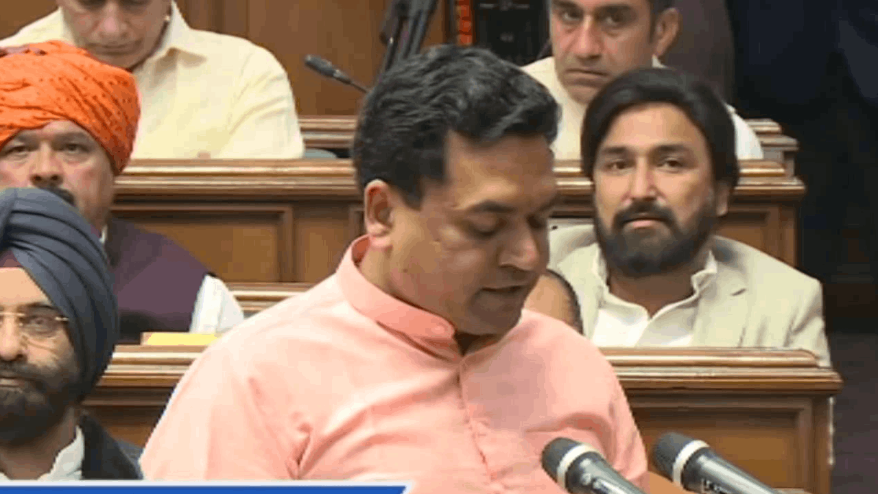 BJP-AAP MLAs including CM Rekha Gupta took oath as MLAs in delhi assembly photos