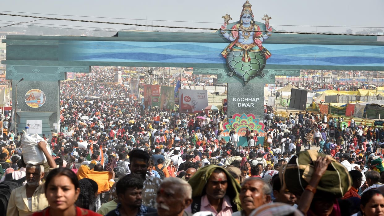 Three government officers arrived by special plane, laid emphasis on improving the security of Shiva temples