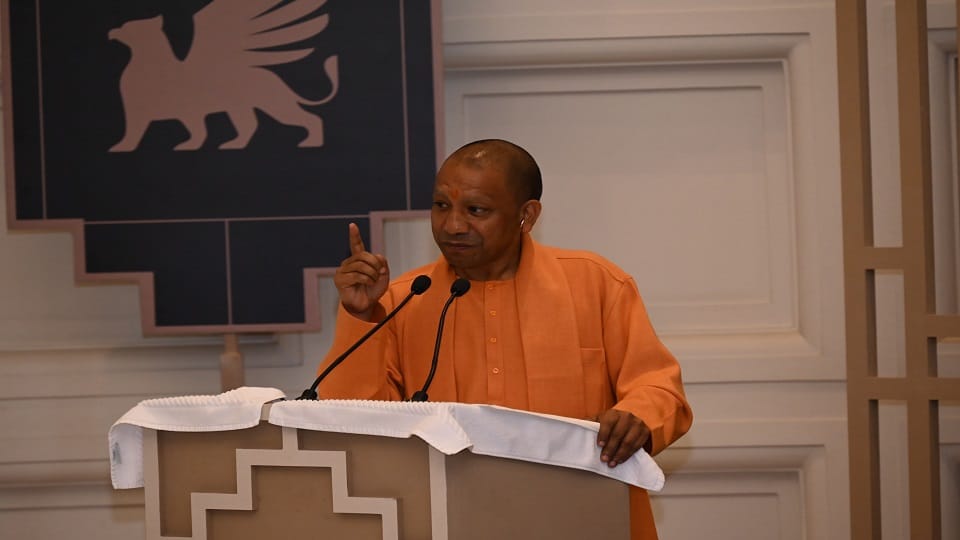 Bundelkhand's milk producer model in discussion 1500 crore turnover CM Yogi praised it fiercely