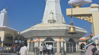 Mahashivratri 2025 Tikamgarh Kundeshwar Dham Shiv Bholenath Mandap Decoration Photos News in Hindi