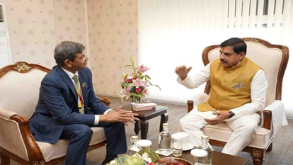 Global Investors Summit 2025 Bhopal Live Updates PM Modi Gautam Adani Mohan Yadav News in Hindi
