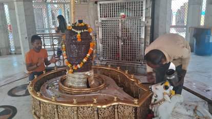 Mahashivratri 2025 Tikamgarh Kundeshwar Dham Shiv Bholenath Mandap Decoration Photos News in Hindi