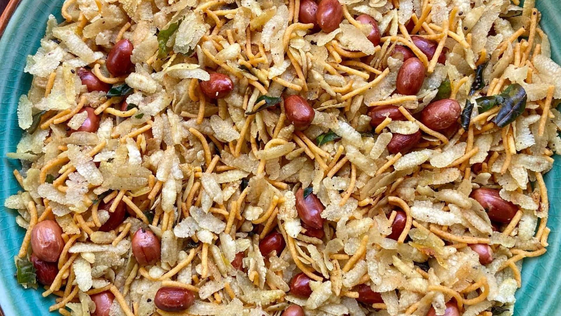 Holi 2025 snacks Ideas for Guest How to Make Namkeen From Poha Recipe in Hindi