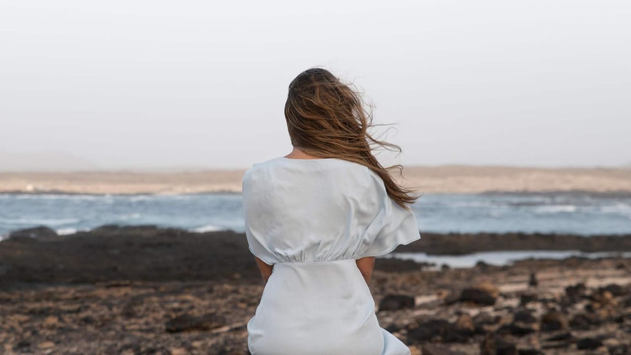 Trending News Young Woman Suffers Allergy To Water, Breaks Out In Hives and Swelling