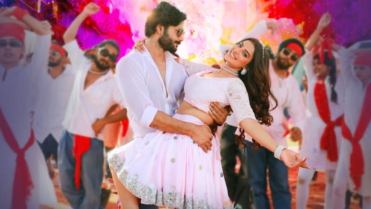 Akshara Singh song Jogira Sa Ra Ra Ra Teaser release fans praise music in comment