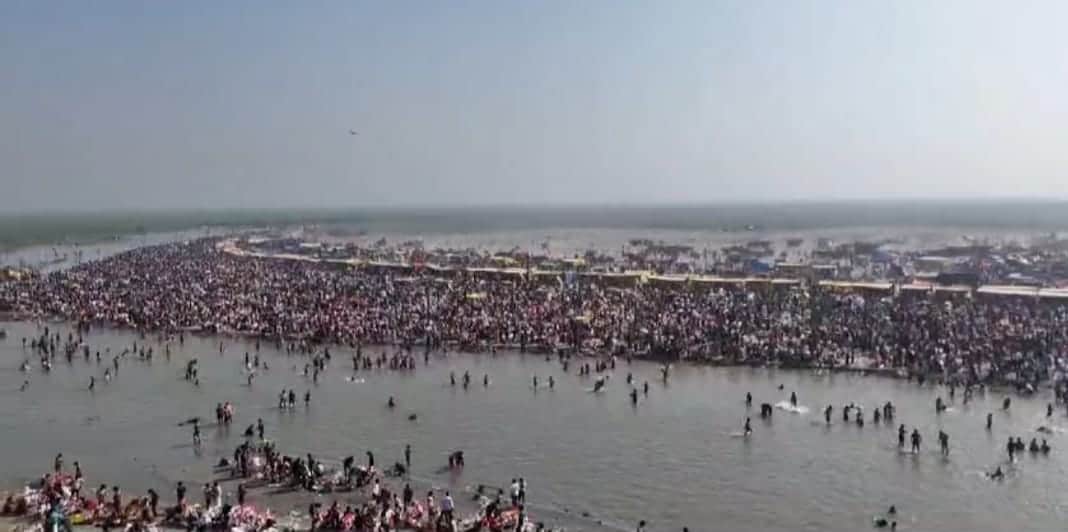 Maha Shivratri 2025 Kanwariyas Gathering At Ganga Ghats In Kanwar Mela Kasganj