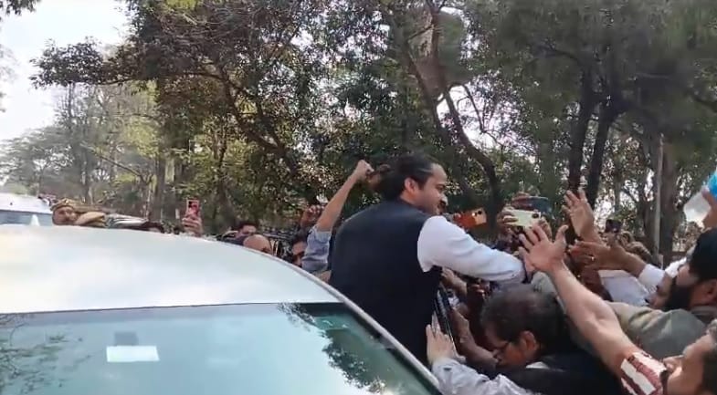 Abdullah Azam is released after 17 months he was lodged in Hardoi district jail 43 cases are registered
