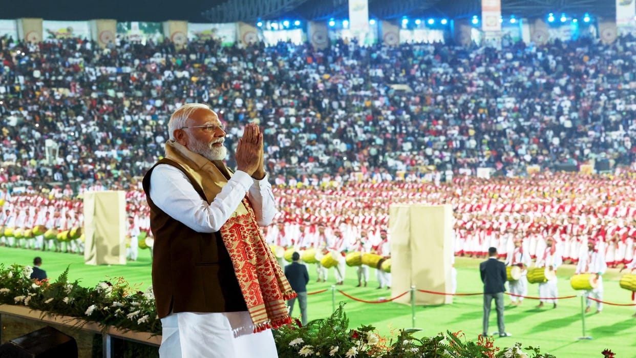 PM Modi flags issue of textile waste, lauds efforts being undertaken to deal with challenge News In Hindi