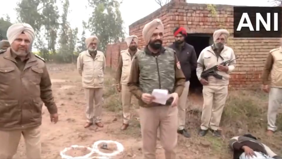Encounter between police and criminals in Tarn Taran