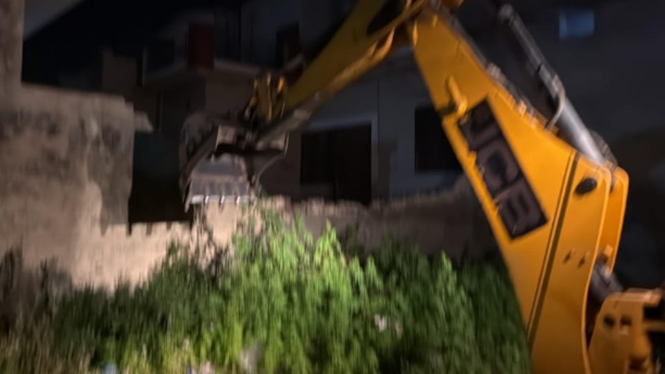 Bulldozer action in Punjab Police demolished house of drug smuggler